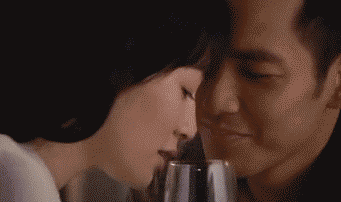 女友嫌弃我牙齿黄,现在连接吻都不愿意了!