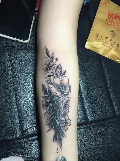 小臂遮盖_纹身图案手稿图片_彭毅的纹身作品集