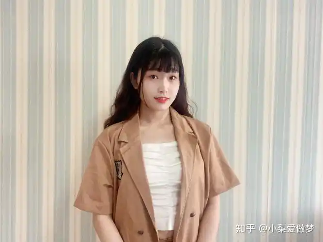 170cm120斤的女生算胖吗