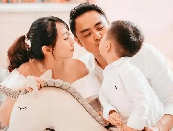 明道是台湾著名的演员,歌手,主持人和制片人,曾凭借《冒险王》获得