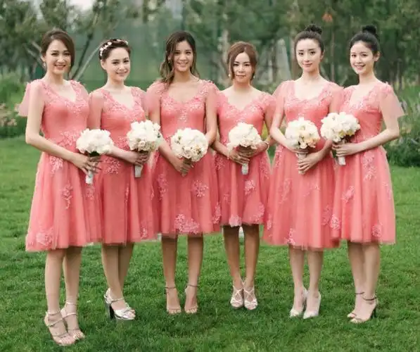 杨幂宋茜合照引热搜,女明星同框谁最美?