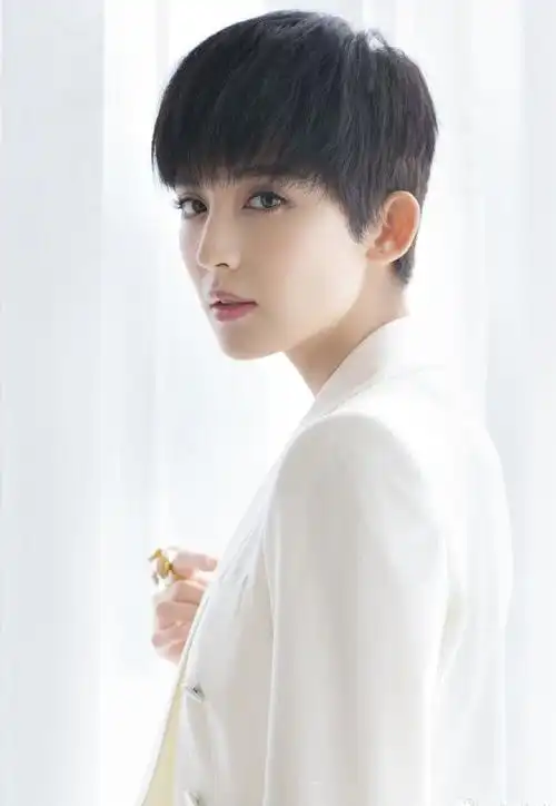 古力娜扎短发英俊写真图片