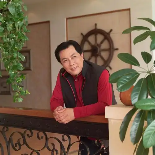 唐国强(唐国强简历及个人资料简介)