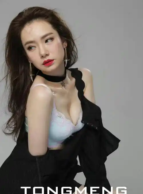 戚薇-内衣外露聚拢深沟-性感内衣大片图片分享_照片_粉色_的设计