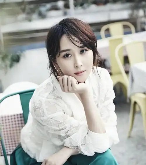 胡静嫁入马来西亚豪门丈夫为了不和她分房睡自愿摘除扁桃体