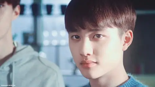 (包括两个大写字母和两个标点符号),曾用名都暻秀,1993年1月12日出生