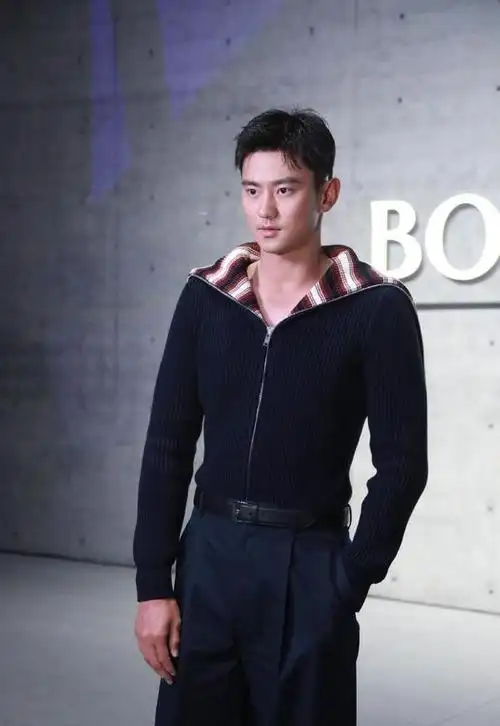 北京这一夜:秦昊绅士,童瑶骨感,宁泽涛颜值回春,舒淇深v绝了|周雨彤|