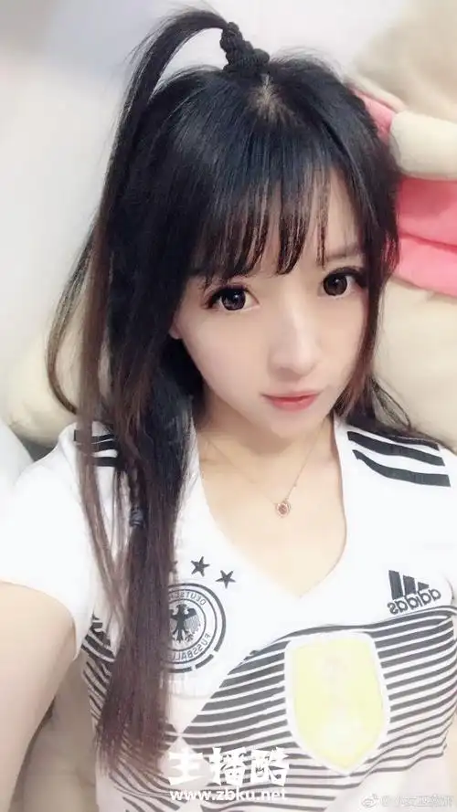 斗鱼tv小女巫露娜