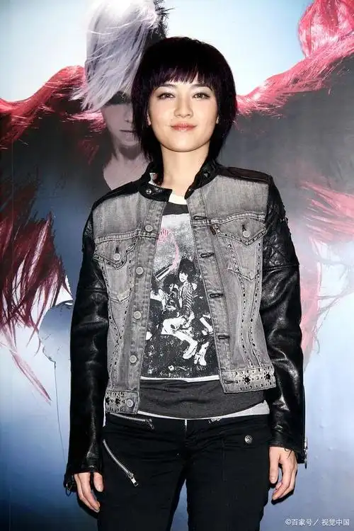 范晓萱:甜美偶像的不凡转变,用才华定义自我