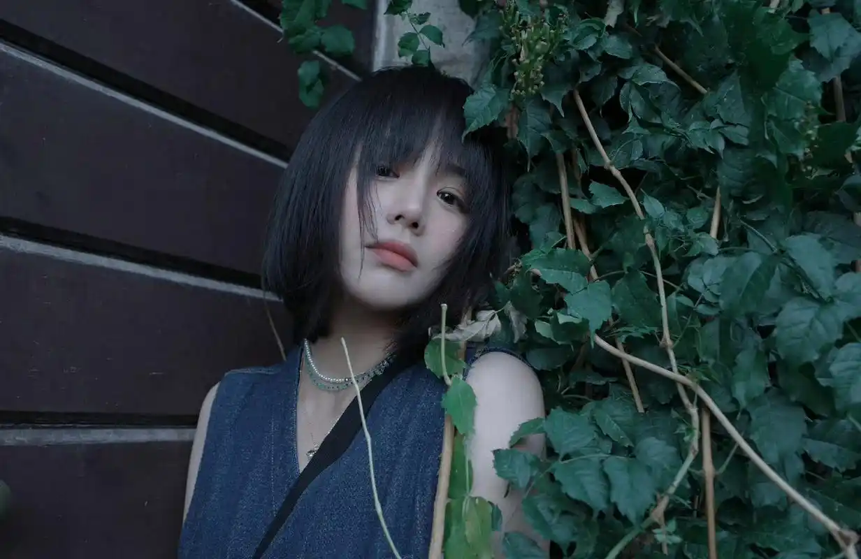 马思纯早期书模照曝光 灵动水嫩不要太美