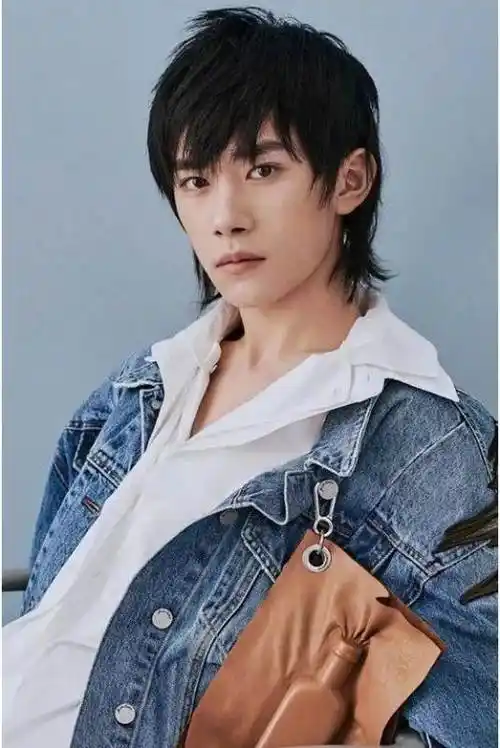 易烊千玺面相分析天涯