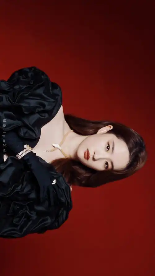 刘亦菲红裙雕刻感大片##刘亦菲时尚cosmo六月刊封面