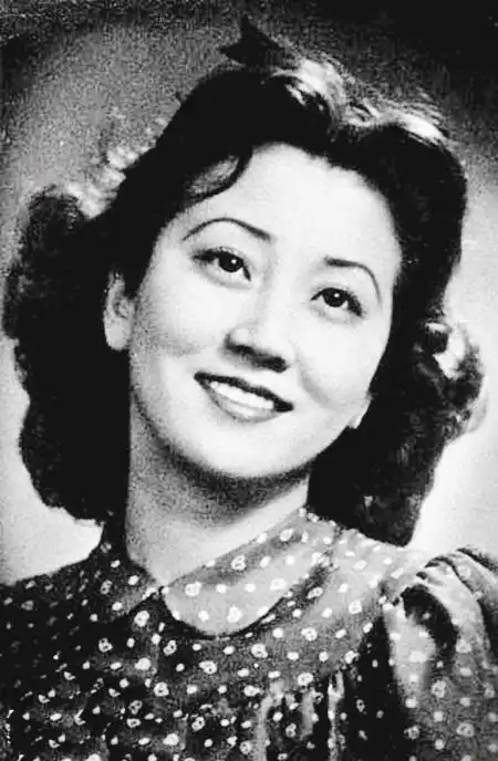 天生丽质的蒋英