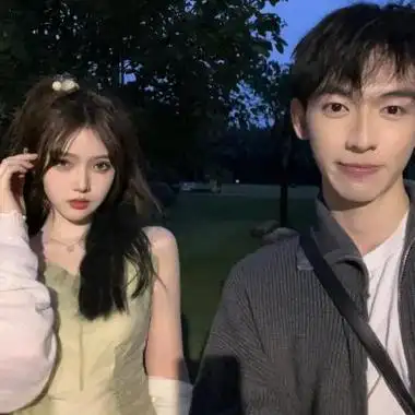 高颜值热门很高清又很甜的情侣头像 优雅温柔系治愈系高清情侣头_情侣