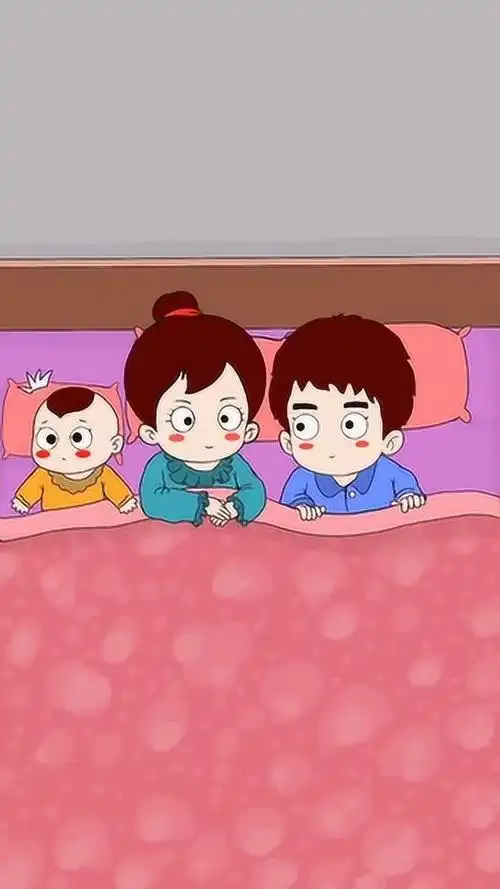 一个床上不可以有两个男生妈妈是我的爸爸你出去