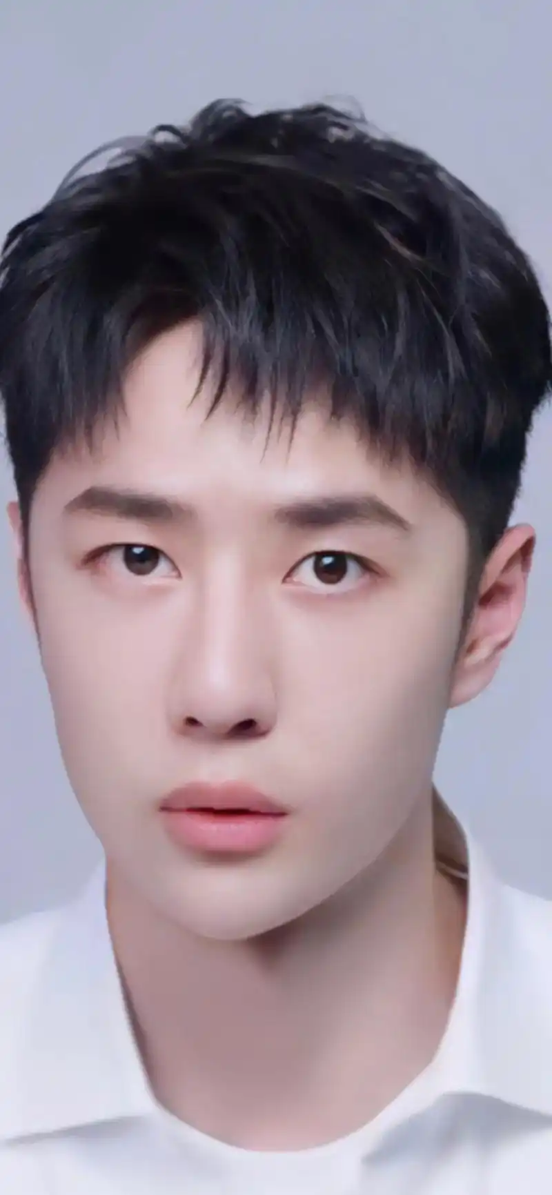 新的呀!这奶萌的小娃真的24了吗?#王一博 #青 - 抖音