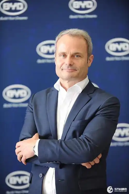 火花的碰撞 盘点出自外国设计师之手的新车_车市纵横网