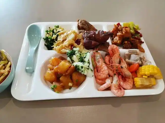 宁波男子网晒工作餐,30块随便吃!网友:太凡尔赛了