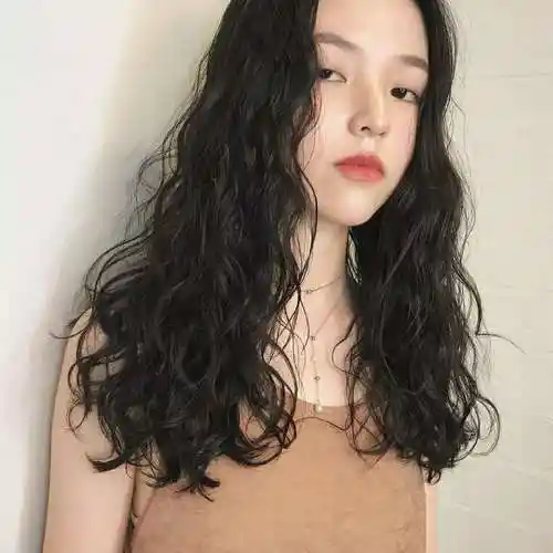 怎么样烫头蓬松还不显老烫小卷最蓬松时尚洋气又显发量