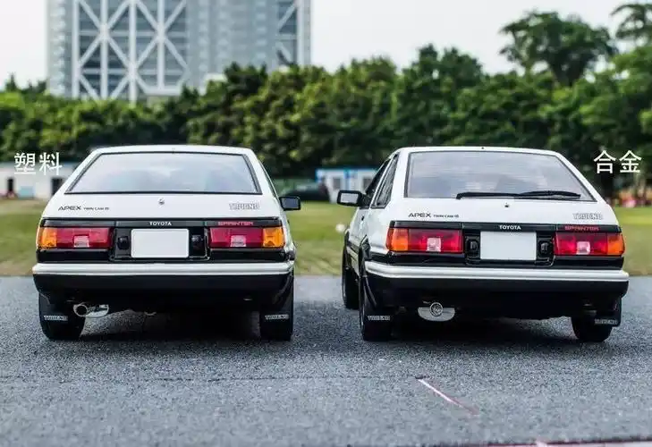 【测评】合金vs塑料,1/18 autoart toyota ae86-搜狐汽车