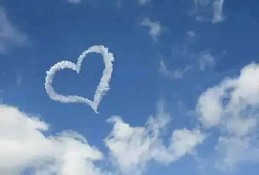 爱心云朵朋友圈文案