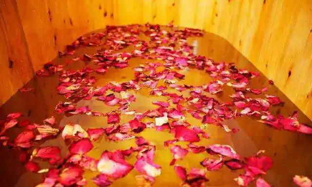 瑶浴泡浴后的秘现反应