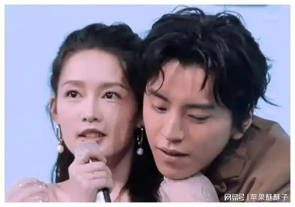 王大陆的粉丝甚至为自己的偶像找借口,声称是外地人不会那么在意这些