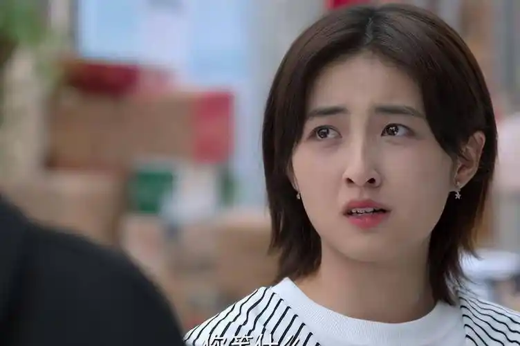 里的选角从年龄这一点真是和人设高度匹配,青年演员张子枫以实力证明