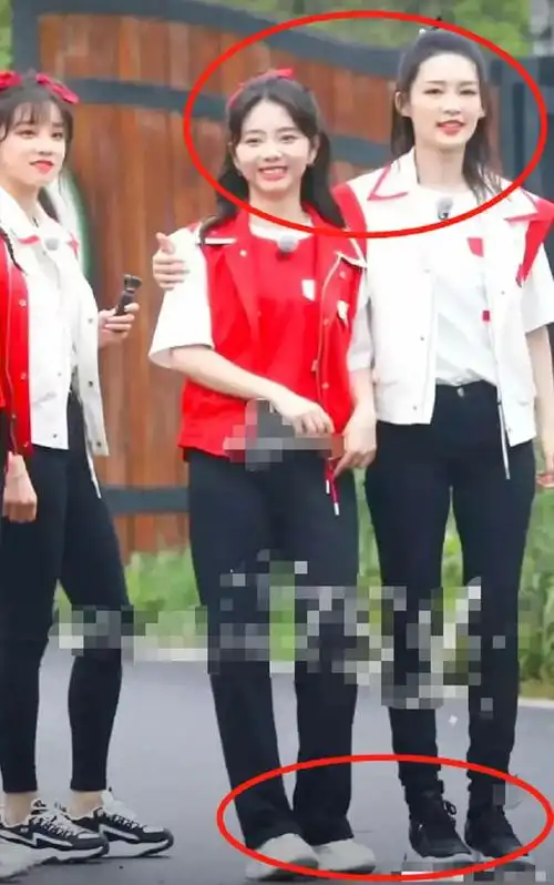 跑男最新路透,李沁谭松韵同框出镜,看两人的身高对比谁说谎了?|路透|
