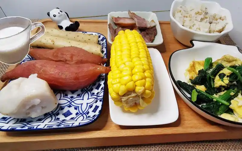 早餐不重样,分享我给女儿做的丰盛早餐,不知做什么的朋友可围观