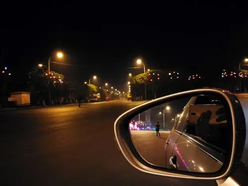 随手拍我的2016# 同一世界 不同视角利用后视镜拍照,会有