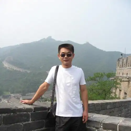 音帅气成熟男生头像稳重微信头像图片李氏头像黑羽快斗和中森青子头像