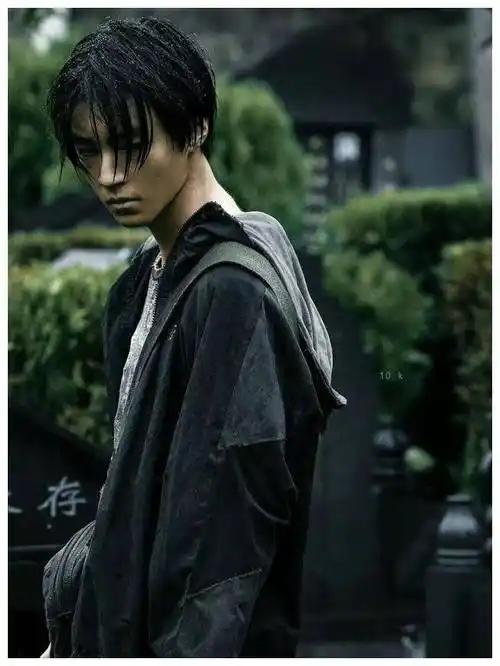 王俊凯演绎《断桥》 张清冬 角色,引领观众情感共鸣 ._孟超_黑暗_生命