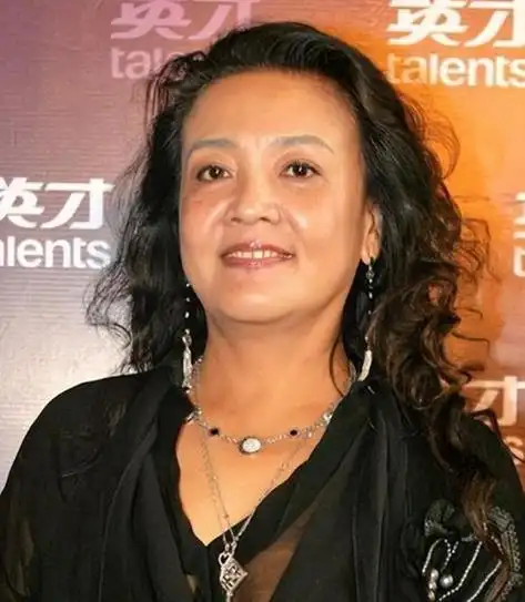 "上梁不正下梁歪"他们"混成"到如今这一步,都是有原因的