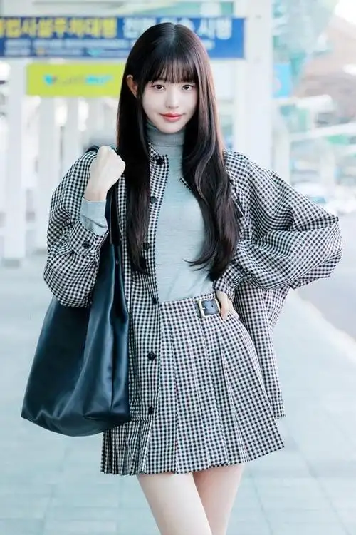 2024巴黎时装周出席的韩星:blackpink jennie chanel最后一位就是我们