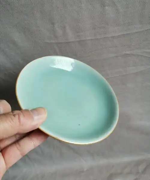 乾隆民窑冬青釉小盘