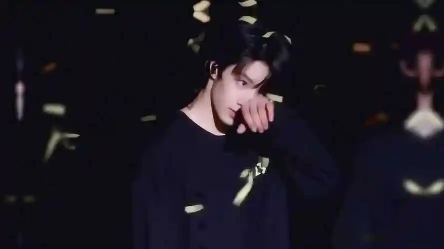 刘耀文珍藏你的每个瞬间按时长大周年演唱会混剪刘耀文