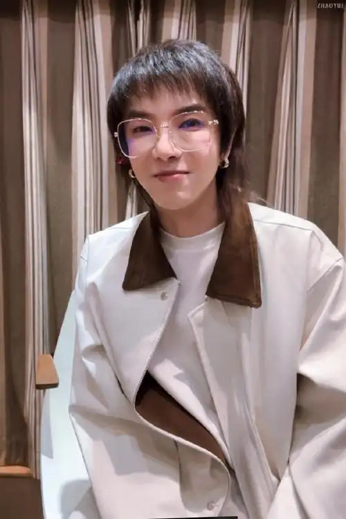 华晨宇直播 i人罚站##华晨宇排练直播