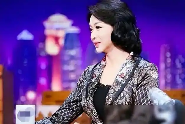 金星第一任妻子貌美如花,离婚时还身怀六甲,现在过得咋样