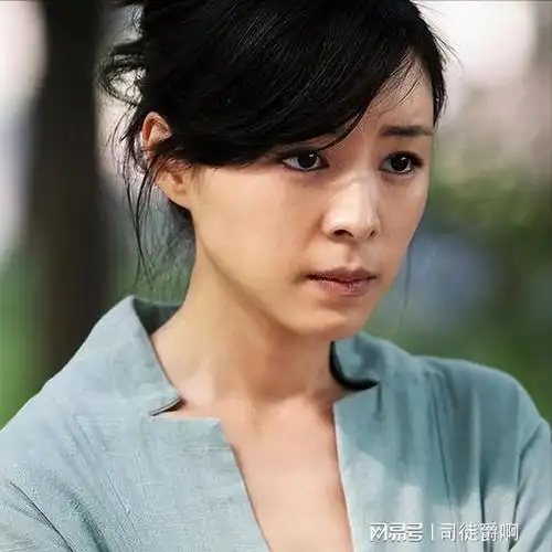 号称导演收割机再被太太团联合封杀张静初都经历了什么