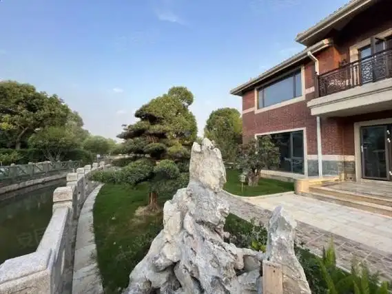 上海松江泗泾佘山银湖别墅(佘山银湖别墅临湖独栋)(豪华装修800w)(6房