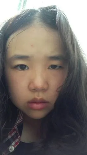 为什么证件照这么丑 鼻子好难看