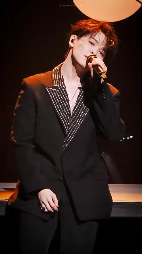 尤长靖超话91#毕业之前来看演唱会#我爱上让我奋不顾身的一个人