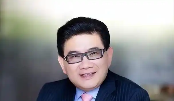 从上海第一主持人沦为过街老鼠曹可凡为何走到这一步