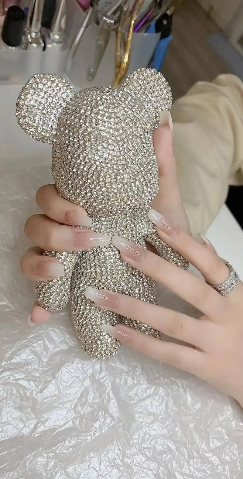 美甲 #乳白渐变美甲 #显白美甲款式图片 #美甲美睫团购  - 抖音