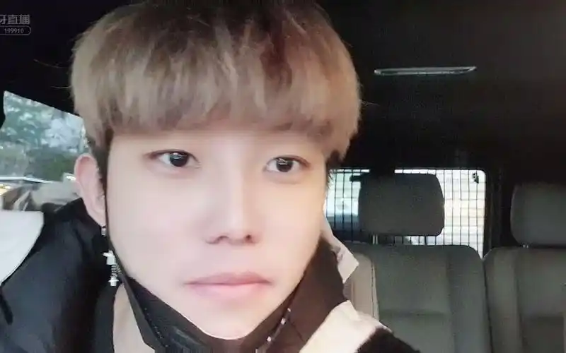 虎牙李俊_2021-02-04 16时47分神车见妹子「华星-李俊【kkt】 - 神车