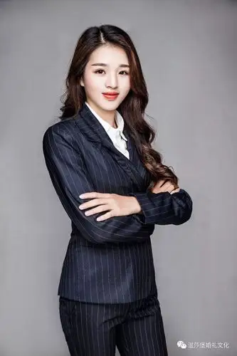 一张好的职业形象照助你工作上分c位出道一举拿下