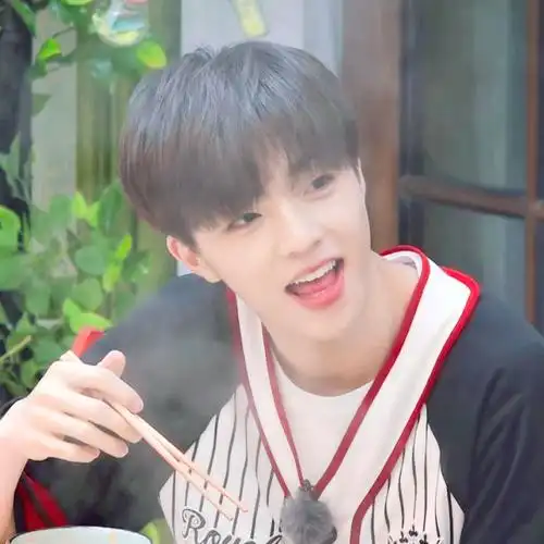 陈立农壁纸感谢欣赏*部分图片来源于wb甜度售罄,其余