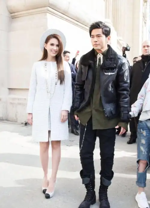 回顾昆凌嫁大14岁周杰伦婚后连生三胎如今一家五口其乐融融