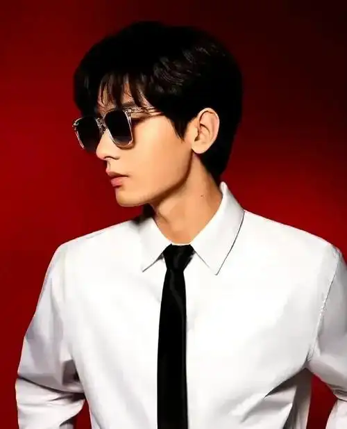 328新鲜事朱一龙杨紫成毅唐嫣赵露思白敬亭龚俊